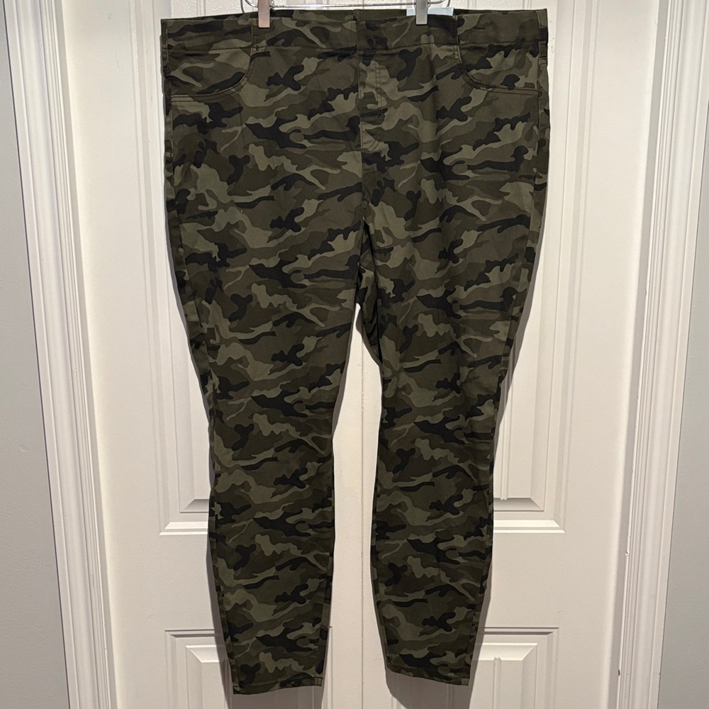 Penmans Women's Olive Camo Stretch Jogger Pants